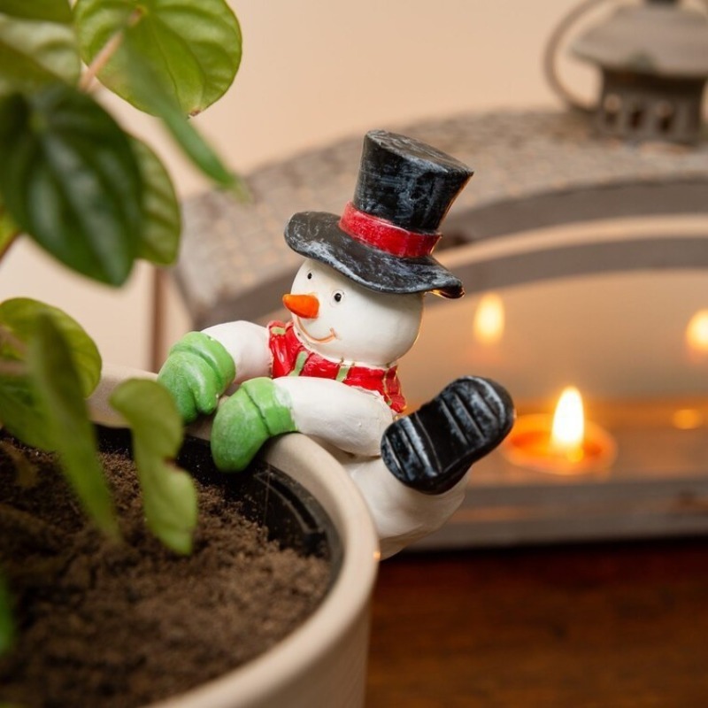 Christmas Santa Snowman Statue - огляд і ціна Bonsai Garden Wall